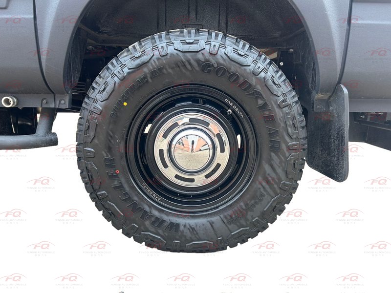 4x4 Off-road Camper Vehicle