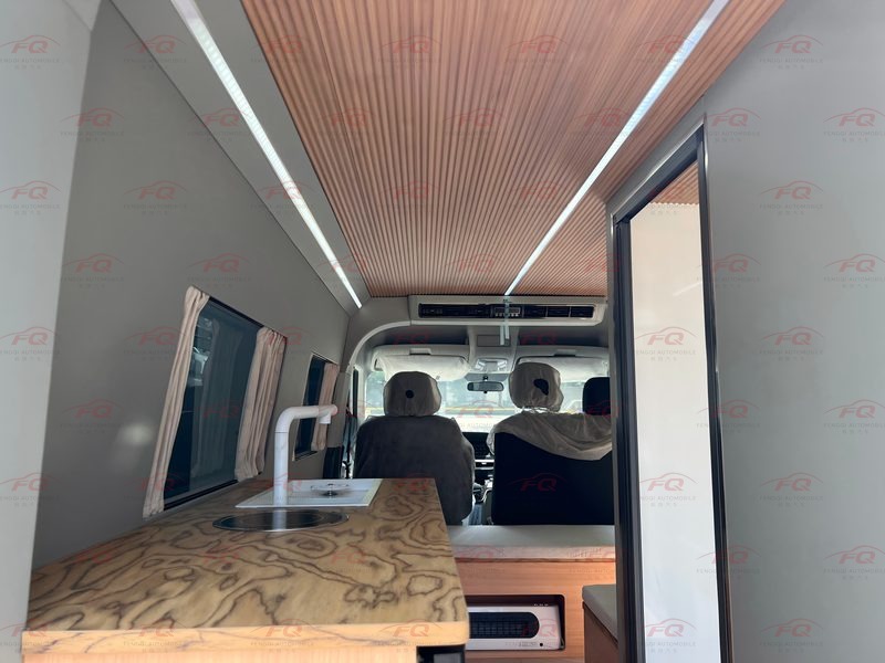 Sinotruk HOWO Vanguard Camper Van