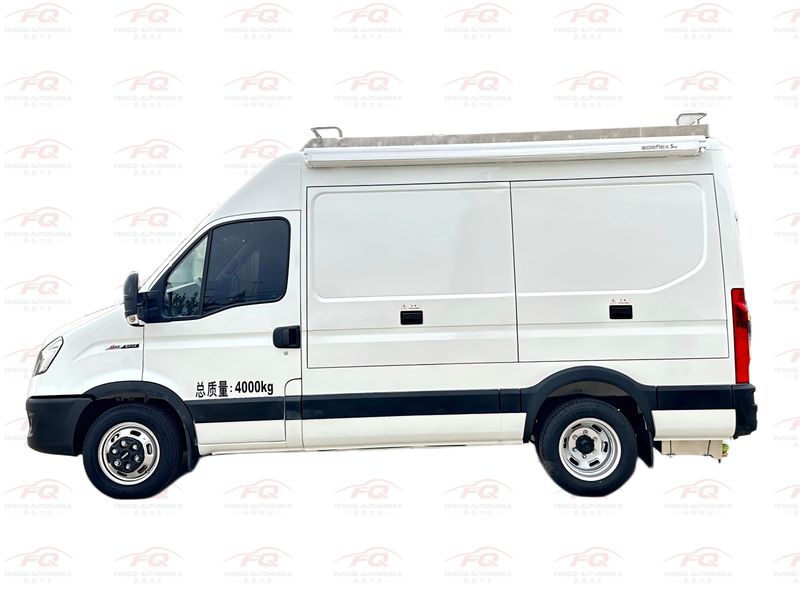 Iveco M1-33S Ice Cream Van