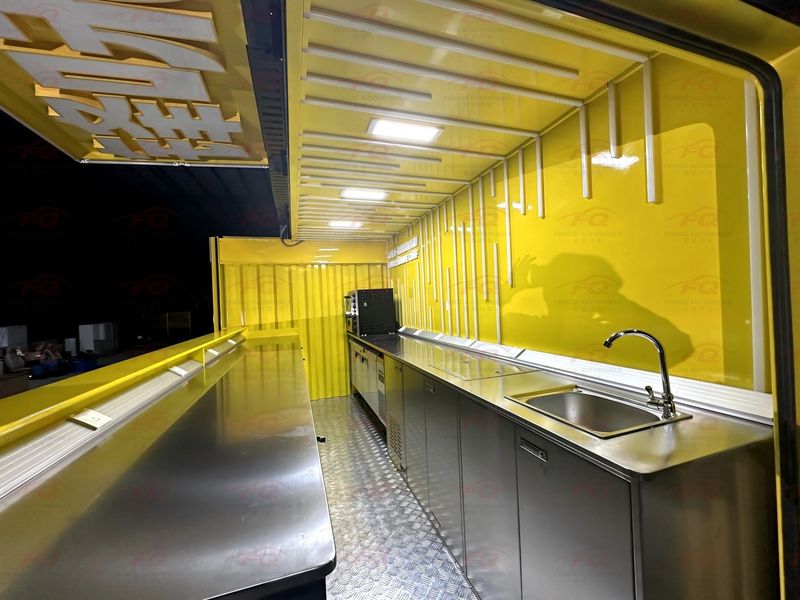Qingling Isuzu Catering-Fahrzeug