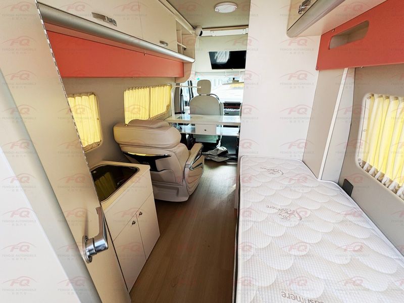 Geely Super VAN Electric Beauty Vehicle