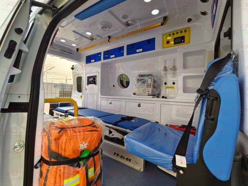IVECO Juxing Light Diesel Ambulance