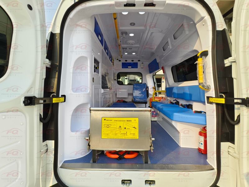 IVECO Juxing Light Diesel Ambulance