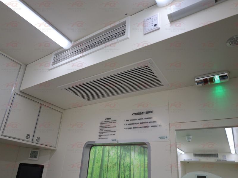 SHACMAN 8×4 Mobile Medical Laboratory Truck