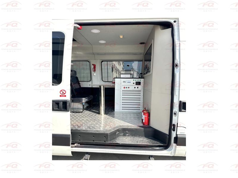 IVECO Daily M1-33S Satellite Communication Command Vehicle