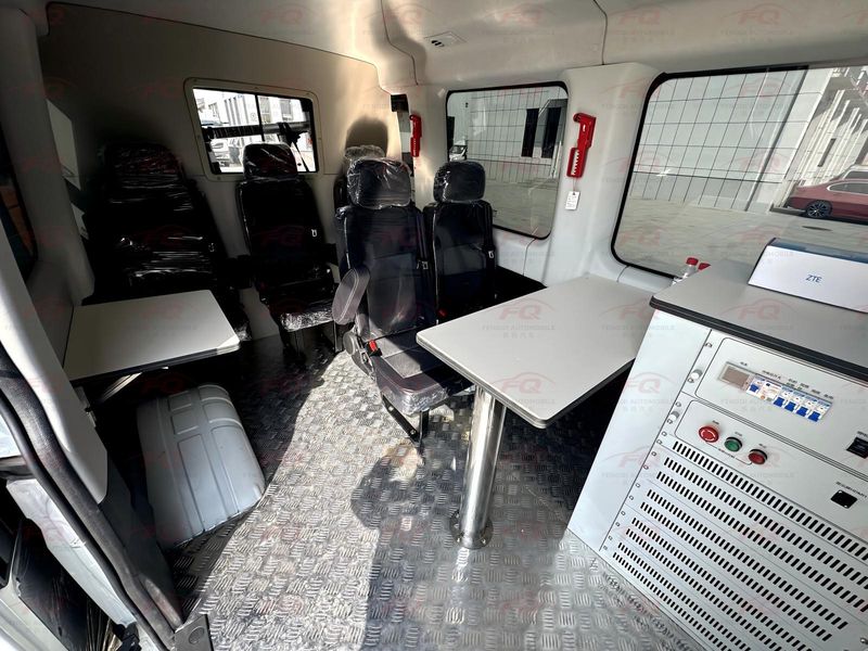 IVECO Daily M1-33S Satellite Communication Command Vehicle