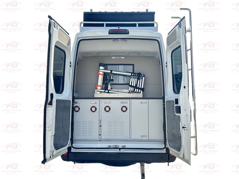 IVECO Daily M1-33S Satellite Communication Command Vehicle